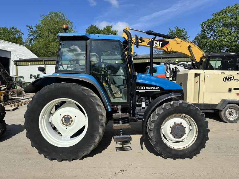 New Holland TS 90 - Traktor: obrázok 5 New Holland TS 90 - Traktor: obrázok 5