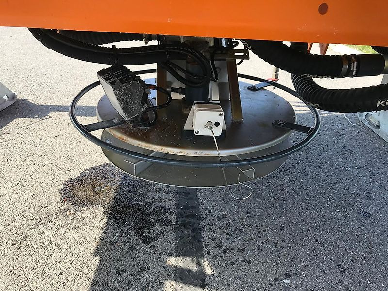 Küpper-Weisser IMS2FD P16013 Streuer mit Feuchtsalzanlage - Rozmetač piesku/ Soli: obrázok 5 Küpper-Weisser IMS2FD P16013 Streuer mit Feuchtsalzanlage - Rozmetač piesku/ Soli: obrázok 5