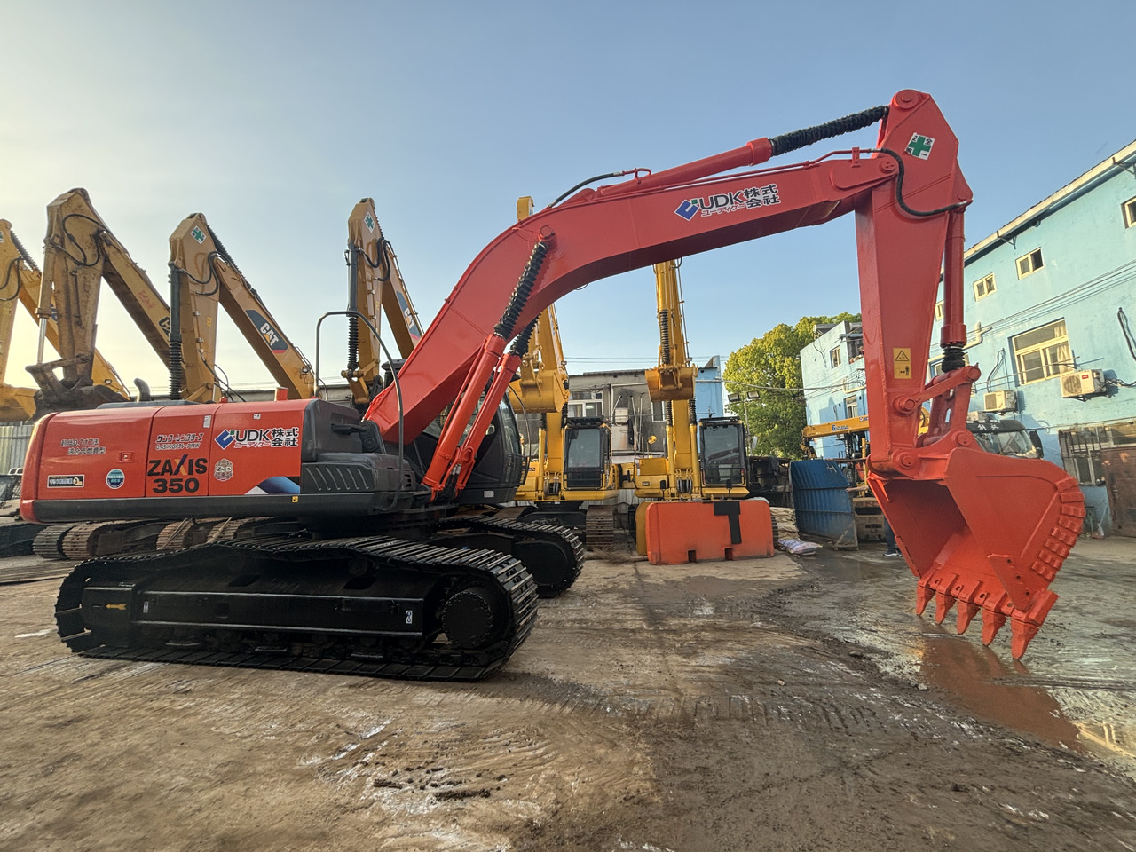 Hitachi ZX350 Used Excavator Hitachi 35 ton Secondhand Crawler Excavators Zx60 zx70 Zx120 Zx130 zx210 zx240 Zx300 zx850 - Pásové rýpadlo: obrázok 4 Hitachi ZX350 Used Excavator Hitachi 35 ton Secondhand Crawler Excavators Zx60 zx70 Zx120 Zx130 zx210 zx240 Zx300 zx850 - Pásové rýpadlo: obrázok 4