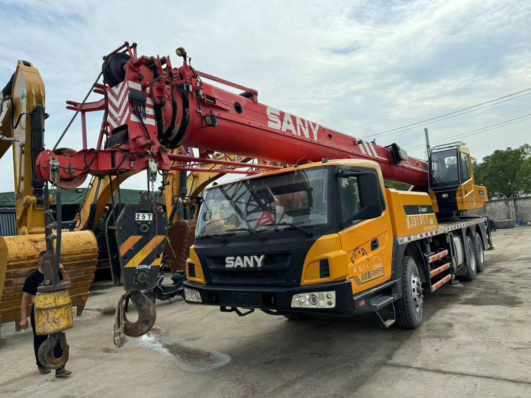 Sany Used Truck Crane 25 Ton with Excellent Work Performance and 1 year Warrenty - Autožeriav: obrázok 1 Sany Used Truck Crane 25 Ton with Excellent Work Performance and 1 year Warrenty - Autožeriav: obrázok 1