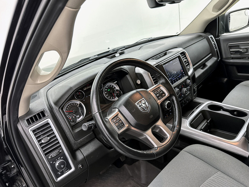 Dodge Ram 1500 5.7 V8 4x4 Crew Cab 5'7 Longhorn Alpine audio Pano Stoel en stuurverwarming Trekhaak - Pick-up, Dodávkа s dvojitou kabínou: obrázok 4 Dodge Ram 1500 5.7 V8 4x4 Crew Cab 5'7 Longhorn Alpine audio Pano Stoel en stuurverwarming Trekhaak - Pick-up, Dodávkа s dvojitou kabínou: obrázok 4