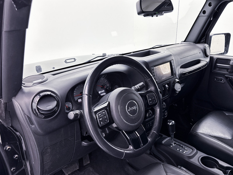 Jeep Wrangler 2.8 CRD Night Eagle Grijs Kenteken Cruise Control Navigatie Airco Trekhaak 4X4 Alpine Audio - Malá dodávka: obrázok 5 Jeep Wrangler 2.8 CRD Night Eagle Grijs Kenteken Cruise Control Navigatie Airco Trekhaak 4X4 Alpine Audio - Malá dodávka: obrázok 5