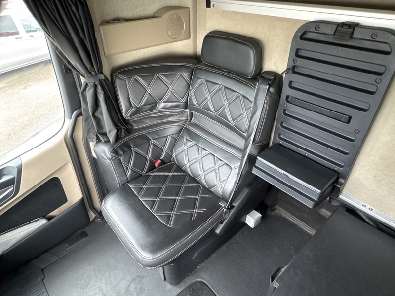 Mercedes-Benz Actros L-Gigaspacecabine 1845 LS Lowliner, Solostar Mirror cams , Leer , Euro 6 - Podvozek s kabinou: obrázok 4 Mercedes-Benz Actros L-Gigaspacecabine 1845 LS Lowliner, Solostar Mirror cams , Leer , Euro 6 - Podvozek s kabinou: obrázok 4