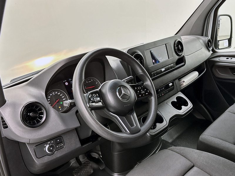 Mercedes-Benz Sprinter 314 2.2 CDI L2H2 Automaat Laadlift Omvormer 220v Luchtgeveerde stoel Navigatie MBUX Camera - Furgon: obrázok 4 Mercedes-Benz Sprinter 314 2.2 CDI L2H2 Automaat Laadlift Omvormer 220v Luchtgeveerde stoel Navigatie MBUX Camera - Furgon: obrázok 4