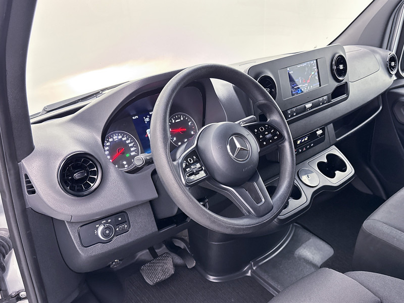 Mercedes-Benz Sprinter 315 1.9 CDI L2H2 Inrichting 220v omvormer Laadlift Navigatie Achteruitrijcamera Inrichting Cruise Control - Furgon: obrázok 5 Mercedes-Benz Sprinter 315 1.9 CDI L2H2 Inrichting 220v omvormer Laadlift Navigatie Achteruitrijcamera Inrichting Cruise Control - Furgon: obrázok 5
