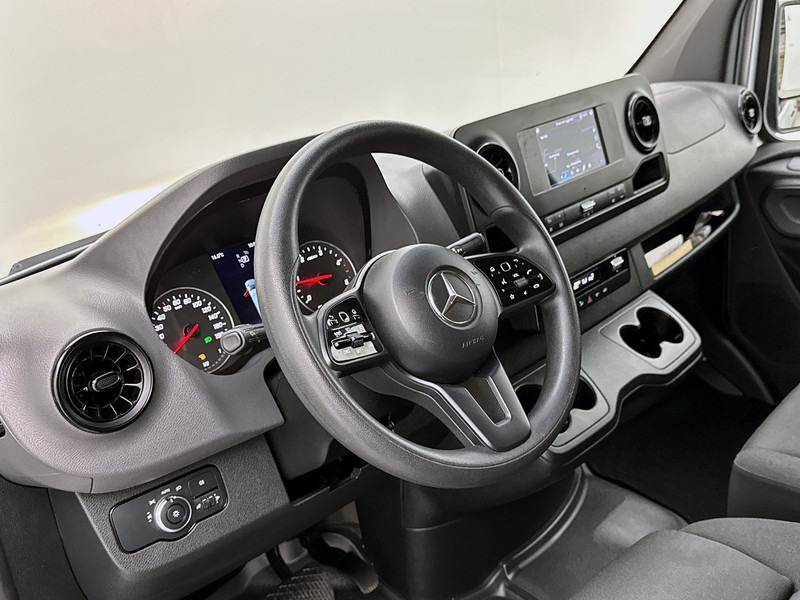 Mercedes-Benz Sprinter 316 2.2 CDI L2H2 Automaat 164pk Navigatie Geveerde stoel NAP Camera Betimmering Cruise control Euro 6 - Furgon: obrázok 5 Mercedes-Benz Sprinter 316 2.2 CDI L2H2 Automaat 164pk Navigatie Geveerde stoel NAP Camera Betimmering Cruise control Euro 6 - Furgon: obrázok 5