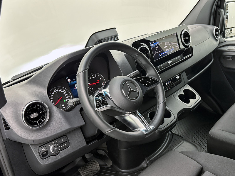 Mercedes-Benz Sprinter 317 1.9 CDI L2 Pro 3500kg trekhaak Navigatie Betimmering Camera + sensoren Stoel en stuurverwarming - Furgon: obrázok 5 Mercedes-Benz Sprinter 317 1.9 CDI L2 Pro 3500kg trekhaak Navigatie Betimmering Camera + sensoren Stoel en stuurverwarming - Furgon: obrázok 5