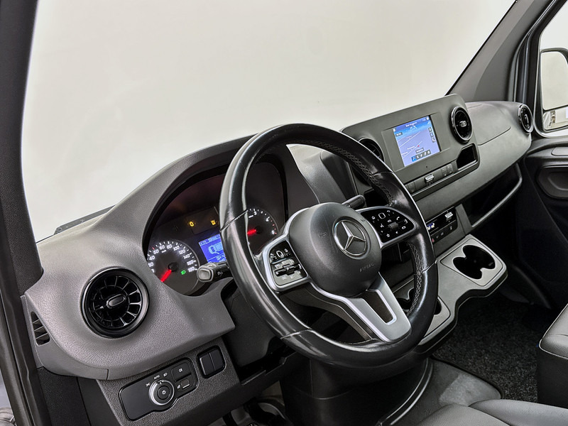 Mercedes-Benz Sprinter 519 3.0 CDI L3H2 V6 Led koplampen 360 camera systeem Trekhaak Navigatie Dubbel lucht - Furgon: obrázok 5 Mercedes-Benz Sprinter 519 3.0 CDI L3H2 V6 Led koplampen 360 camera systeem Trekhaak Navigatie Dubbel lucht - Furgon: obrázok 5
