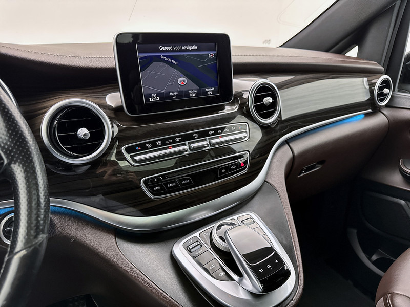 Mercedes-Benz V-Klasse 220d Lang Avantgarde Edition 8 Persoons incl. BPM Elektr schuifdeuren Nappa Leder Pano 8 zitplaatsen Geel kenteken - Automobil: obrázok 5 Mercedes-Benz V-Klasse 220d Lang Avantgarde Edition 8 Persoons incl. BPM Elektr schuifdeuren Nappa Leder Pano 8 zitplaatsen Geel kenteken - Automobil: obrázok 5