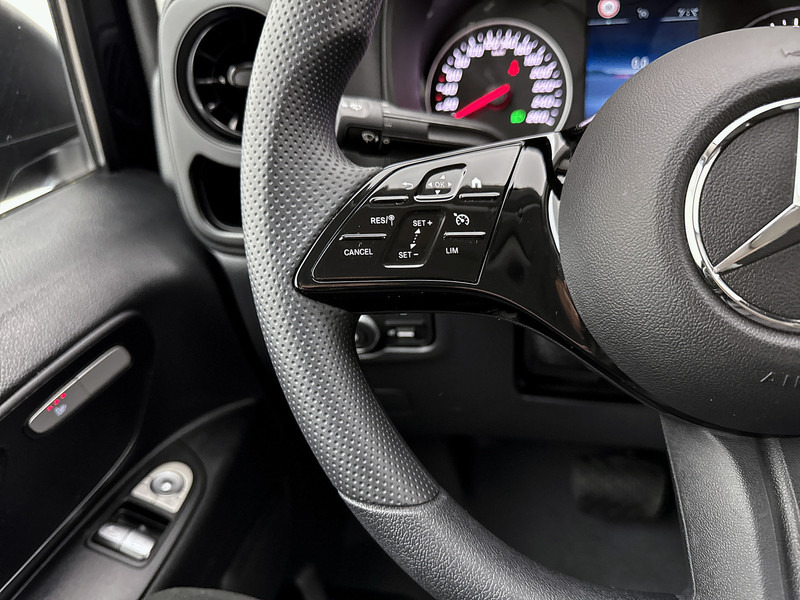 Furgon Mercedes-Benz Vito 116 CDI L2 Pro Multibeam Led Trekhaak Achteruitrijcamera met sonsoren Betimmering Cruise Control: obrázok 19 Furgon Mercedes-Benz Vito 116 CDI L2 Pro Multibeam Led Trekhaak Achteruitrijcamera met sonsoren Betimmering Cruise Control: obrázok 19