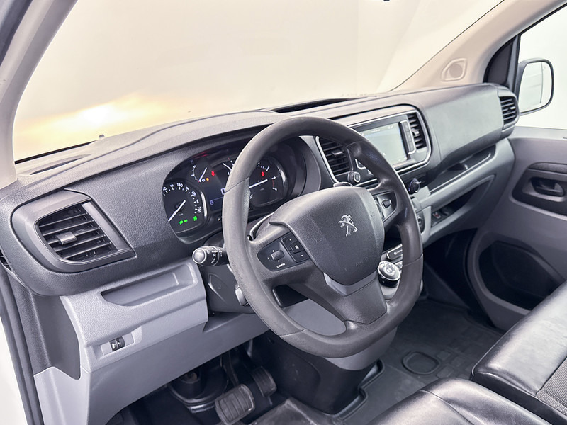 Peugeot Expert 2.0 BlueHDI 180 Standard Asphalt Trekhaak Navigatie Achteruitrijcamera Cruise Control - Malá dodávka: obrázok 5 Peugeot Expert 2.0 BlueHDI 180 Standard Asphalt Trekhaak Navigatie Achteruitrijcamera Cruise Control - Malá dodávka: obrázok 5