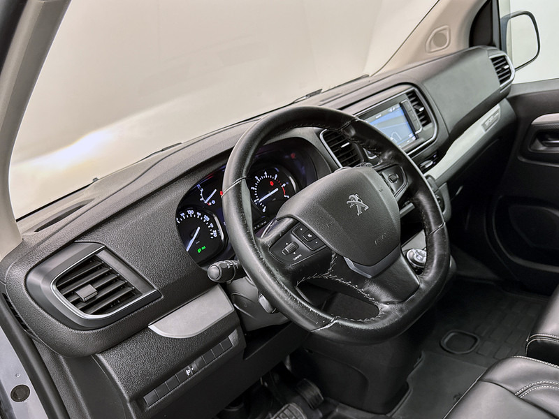 Peugeot Expert 2.0 BlueHDI 180 Standard Sport Treeplanken Xenon Achterspoiler Climate control Camera - Malá dodávka: obrázok 4 Peugeot Expert 2.0 BlueHDI 180 Standard Sport Treeplanken Xenon Achterspoiler Climate control Camera - Malá dodávka: obrázok 4