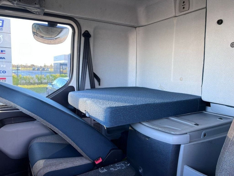 Chladirenské nákladné vozidlo Volvo FL 250 4x2 Koelwagen Thermo king V600  / Tailgate Dhollandia 2000kg: obrázok 17