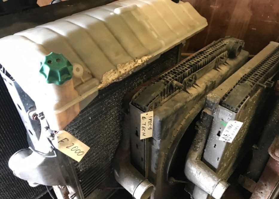 Camion din dezmembrari - Chladič pre Nákladné auto: obrázok 2 Camion din dezmembrari - Chladič pre Nákladné auto: obrázok 2
