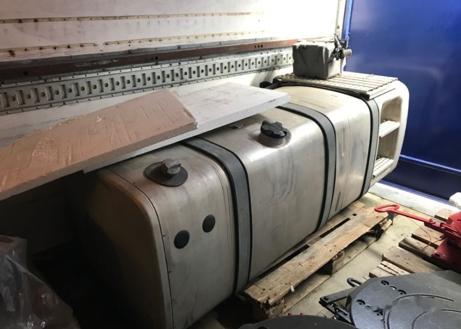 DAF XF CF - Palivová nádrž pre Nákladné auto: obrázok 2 DAF XF CF - Palivová nádrž pre Nákladné auto: obrázok 2