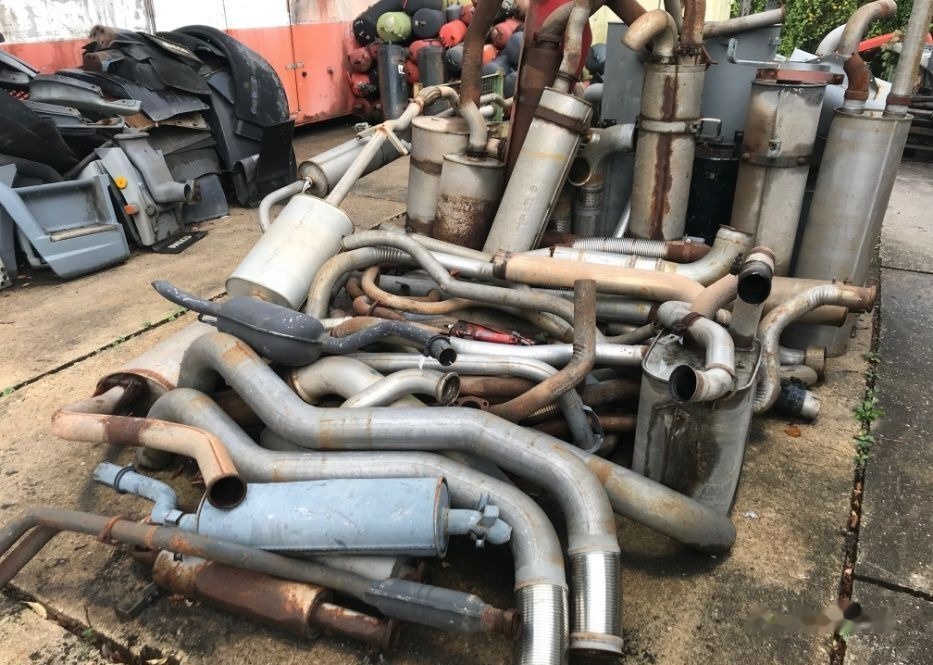 Din dezmembrari - Výfukové potrubie pre Nákladné auto: obrázok 1 Din dezmembrari - Výfukové potrubie pre Nákladné auto: obrázok 1