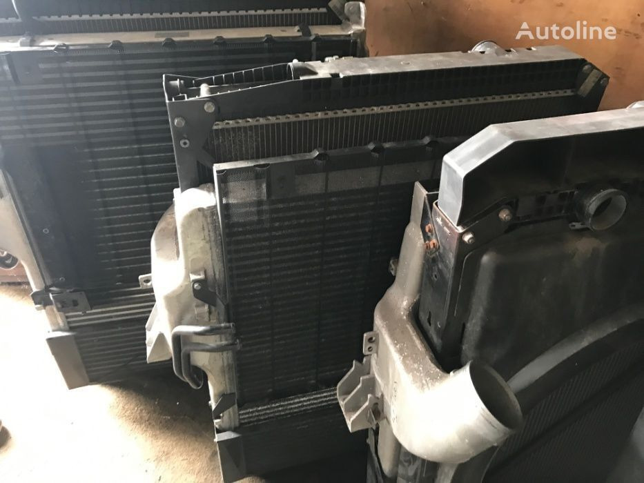 Radiatoare camion din dezmembrari - Chladič pre Nákladné auto: obrázok 4 Radiatoare camion din dezmembrari - Chladič pre Nákladné auto: obrázok 4