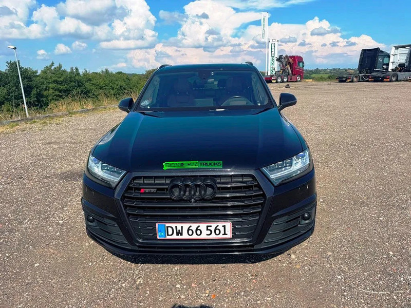 Audi SQ7 Black Edition. panoramo sun roof. . oil heater. head up display. 21" alu weels. night vision. B&O sound system. - SUV: obrázok 4 Audi SQ7 Black Edition. panoramo sun roof. . oil heater. head up display. 21" alu weels. night vision. B&O sound system. - SUV: obrázok 4
