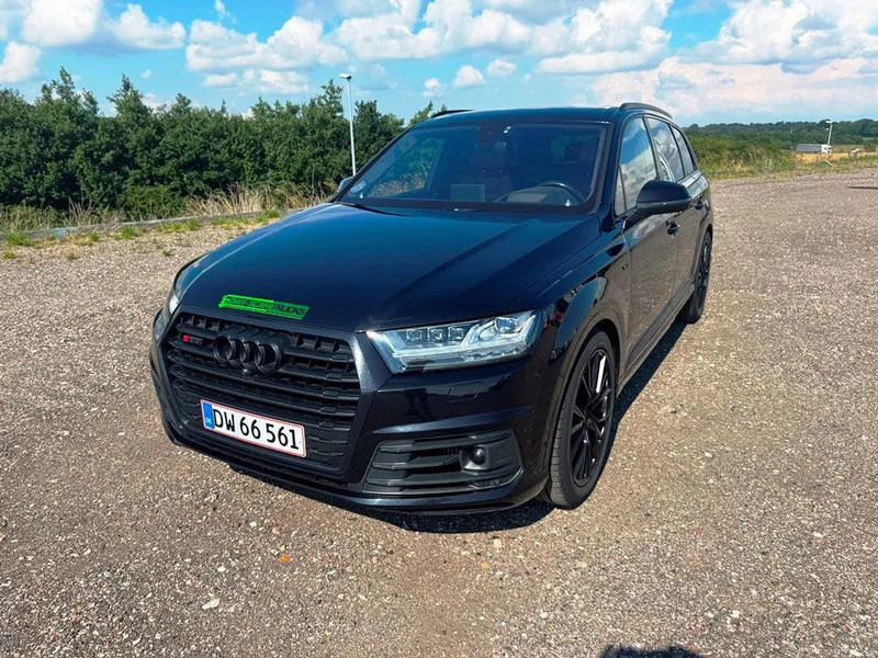 Audi SQ7 Black Edition. panoramo sun roof. . oil heater. head up display. 21" alu weels. night vision. B&O sound system. - SUV: obrázok 3 Audi SQ7 Black Edition. panoramo sun roof. . oil heater. head up display. 21" alu weels. night vision. B&O sound system. - SUV: obrázok 3