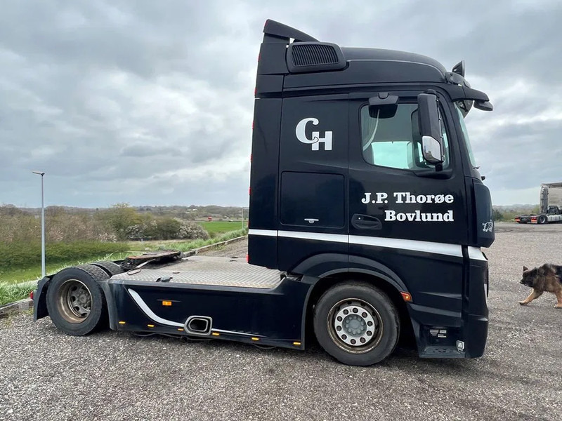 Ťahač Mercedes-Benz Actros 1843 Special Interior. Air / Air suspension. Euro 6: obrázok 5 Ťahač Mercedes-Benz Actros 1843 Special Interior. Air / Air suspension. Euro 6: obrázok 5