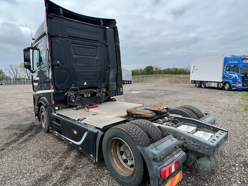 Ťahač Mercedes-Benz Actros 1843 Special Interior. Air / Air suspension. Euro 6: obrázok 17 Ťahač Mercedes-Benz Actros 1843 Special Interior. Air / Air suspension. Euro 6: obrázok 17
