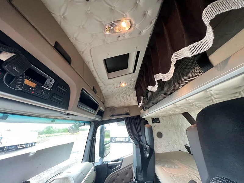 Ťahač Mercedes-Benz Actros 1843 Special Interior. Air / Air suspension. Euro 6: obrázok 20 Ťahač Mercedes-Benz Actros 1843 Special Interior. Air / Air suspension. Euro 6: obrázok 20