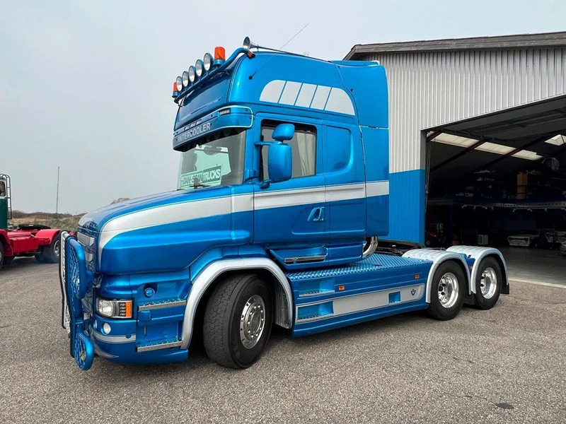 Scania T520 V8 Speciel interior. Air / Air suspension. Opticruise / Retarder .PTO on Engine and gearbox. New Hydr. system. - Ťahač: obrázok 4 Scania T520 V8 Speciel interior. Air / Air suspension. Opticruise / Retarder .PTO on Engine and gearbox. New Hydr. system. - Ťahač: obrázok 4