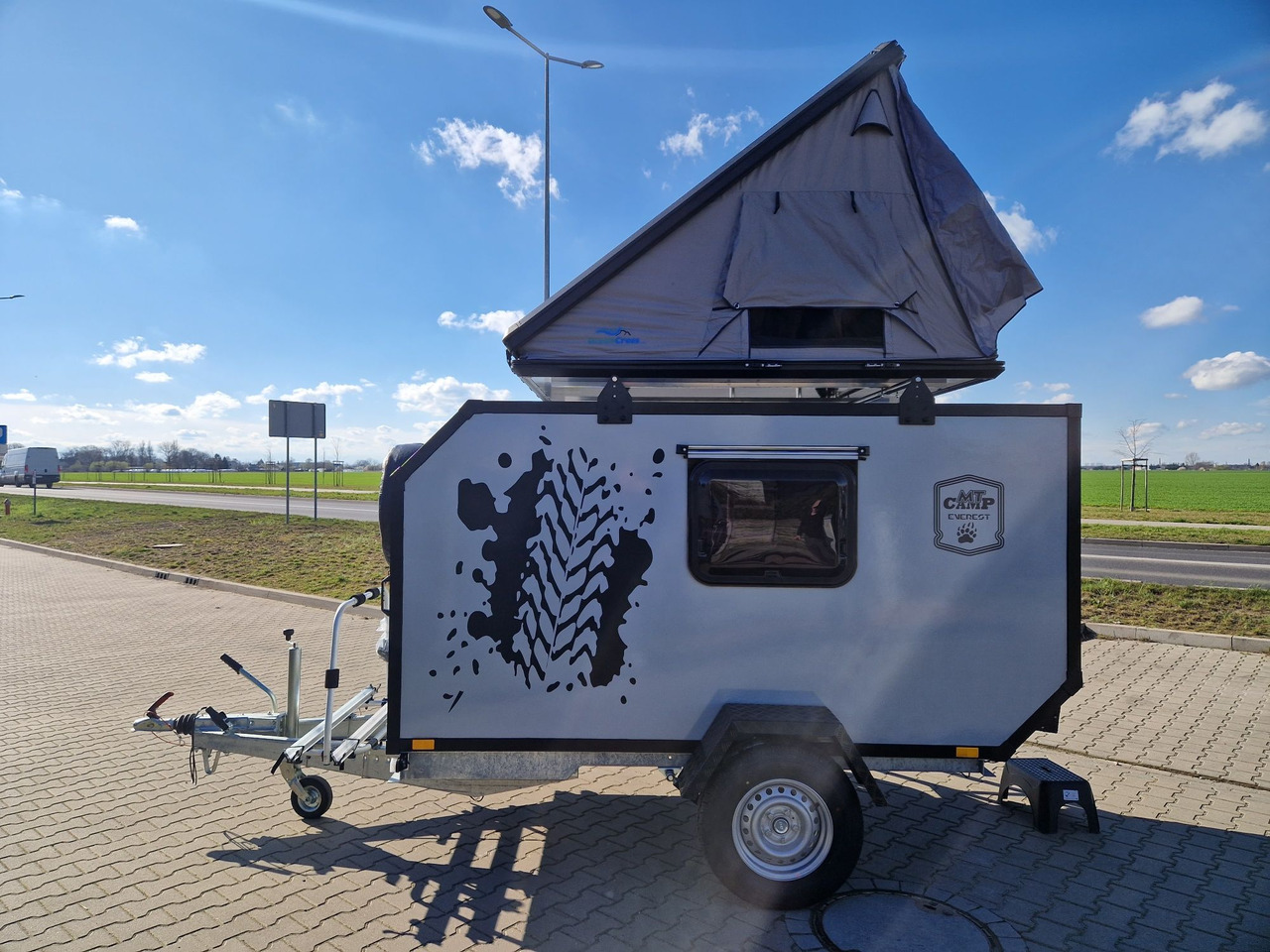 NOWA Przyczepa Wyprawowa Turystyczna Off-ROAD Everest MT-CAMP 2025 - Obytný príves: obrázok 2 NOWA Przyczepa Wyprawowa Turystyczna Off-ROAD Everest MT-CAMP 2025 - Obytný príves: obrázok 2