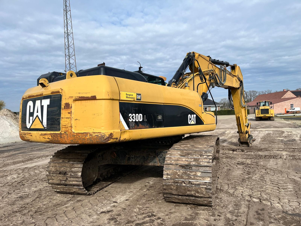 Caterpillar 330 DL - Pásové rýpadlo: obrázok 1 Caterpillar 330 DL - Pásové rýpadlo: obrázok 1