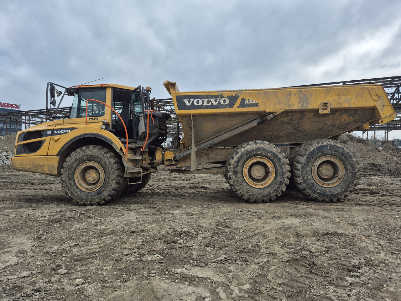 Ťahačový kĺbový damper VOLVO A30G: obrázok 11