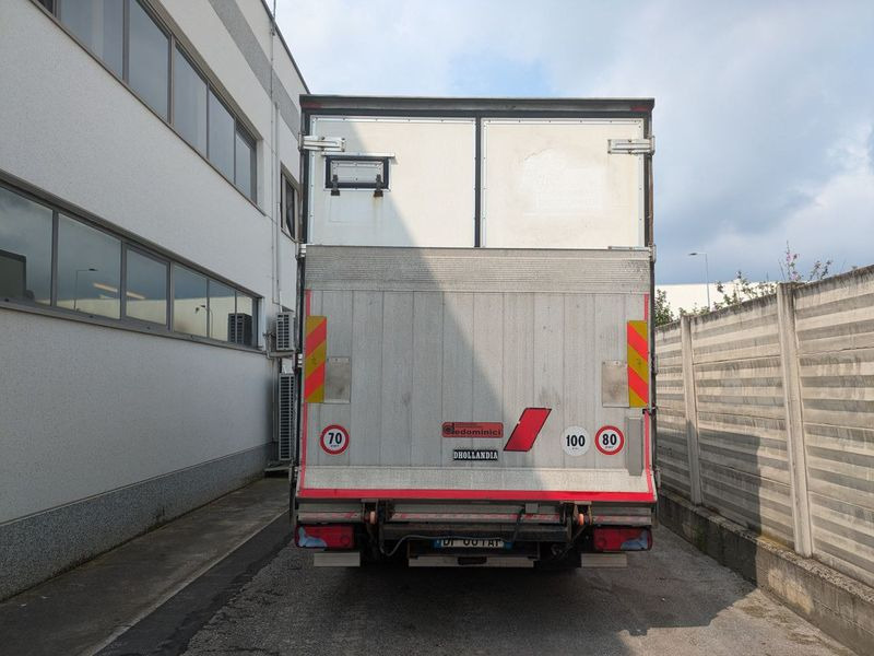 Camion cassone coibentato MAN MAN TGL 7.180 - Skříňový nákladní auto: obrázok 2 Camion cassone coibentato MAN MAN TGL 7.180 - Skříňový nákladní auto: obrázok 2
