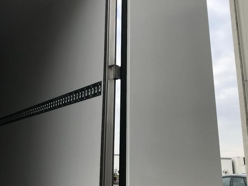 SEMIRIMORCHIO SOR IBERICA NUOVO semirimorchio - Náves skriňové: obrázok 3 SEMIRIMORCHIO SOR IBERICA NUOVO semirimorchio - Náves skriňové: obrázok 3