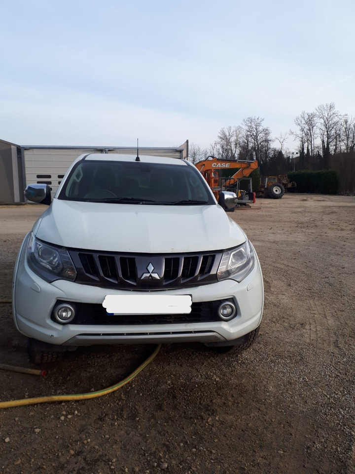 MITSUBISKI L200 - Automobil: obrázok 1 MITSUBISKI L200 - Automobil: obrázok 1