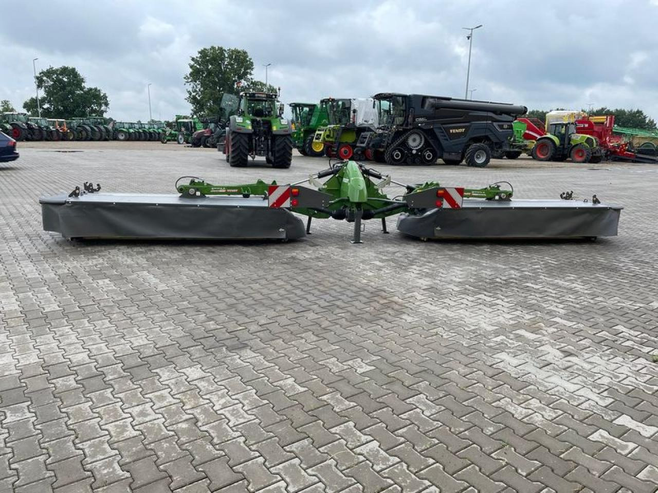 Fendt SLICER 860 HECKMÄHWERK - Kosačka: obrázok 2 Fendt SLICER 860 HECKMÄHWERK - Kosačka: obrázok 2