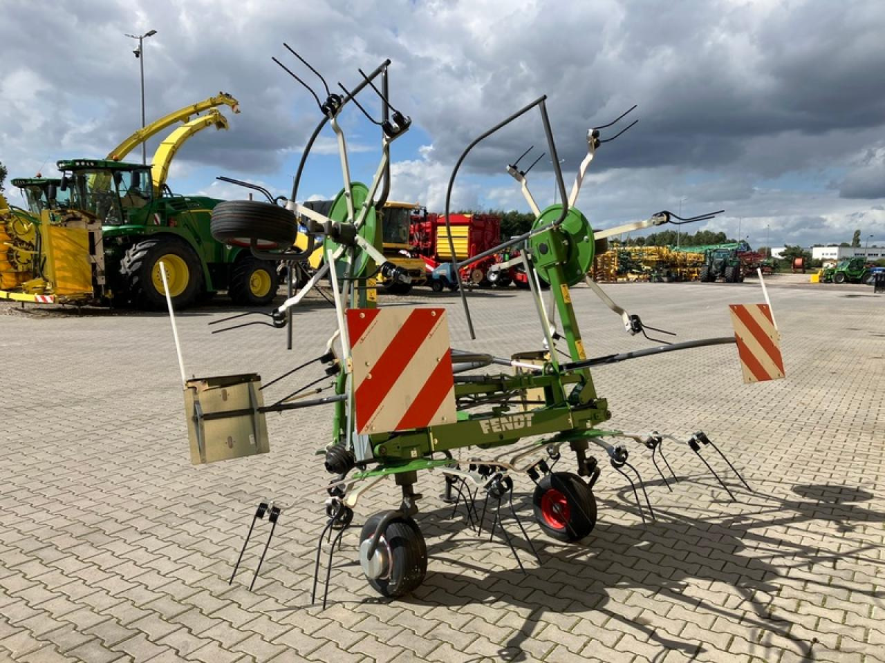 Fendt TWISTER 5204 AKTION - Obracač sena: obrázok 2 Fendt TWISTER 5204 AKTION - Obracač sena: obrázok 2