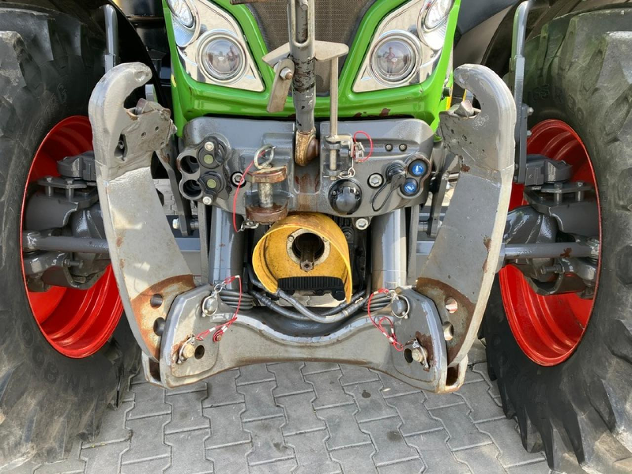 Fendt VARIO 724 PROFIPLUS RTK - Traktor: obrázok 5 Fendt VARIO 724 PROFIPLUS RTK - Traktor: obrázok 5