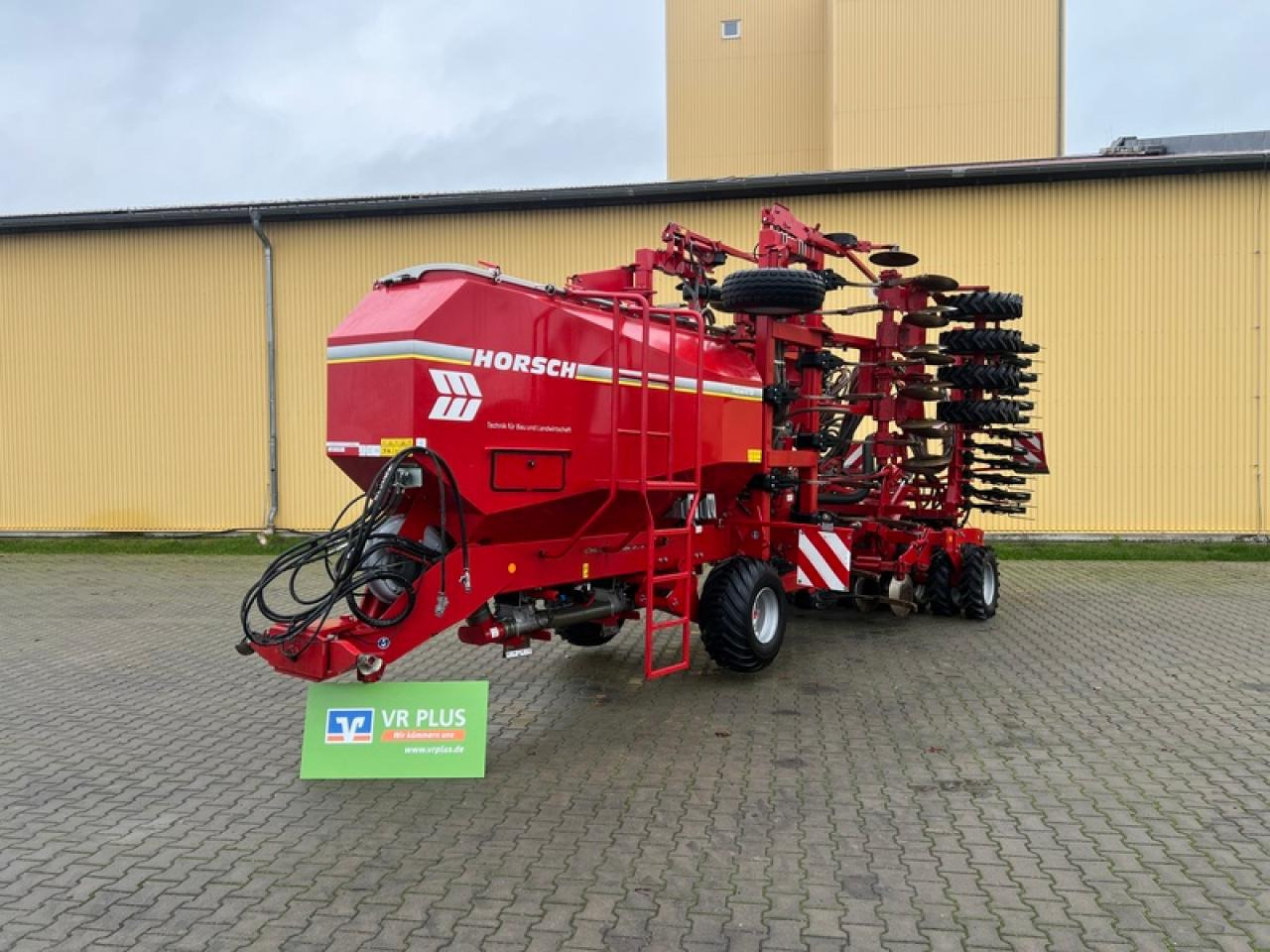 Horsch FOCUS 6 TD - Univerzálny sejací stroj: obrázok 1 Horsch FOCUS 6 TD - Univerzálny sejací stroj: obrázok 1