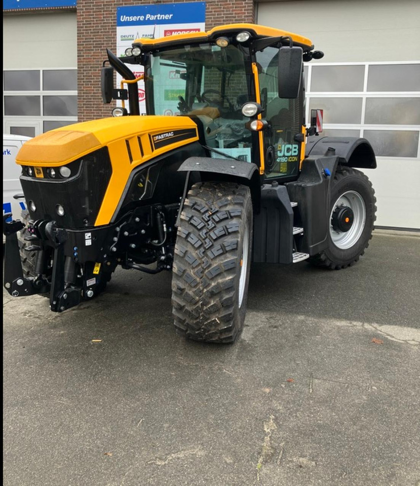 JCB FASTRAC 4190 - Traktor: obrázok 4 JCB FASTRAC 4190 - Traktor: obrázok 4
