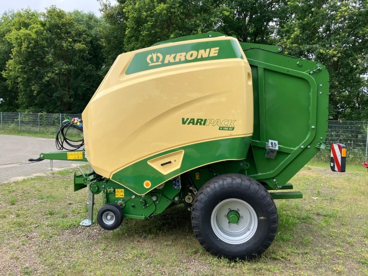 Krone VARIO PACK V 190 XC - Lis na okrúhle balíky: obrázok 2 Krone VARIO PACK V 190 XC - Lis na okrúhle balíky: obrázok 2