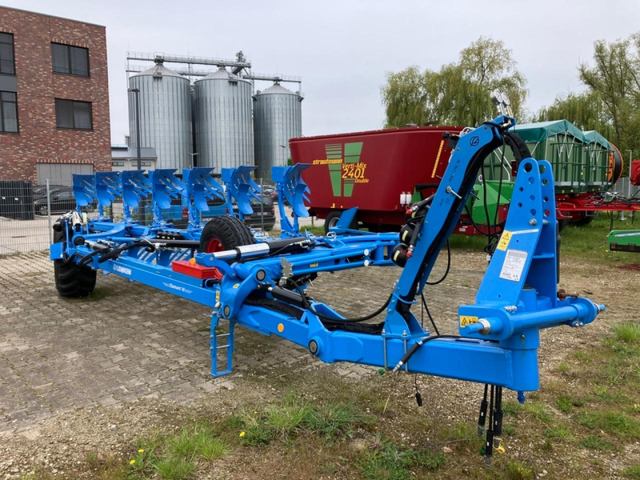 Lemken DIAMANT 16 V OFF+ONLAND - Pluh: obrázok 2 Lemken DIAMANT 16 V OFF+ONLAND - Pluh: obrázok 2