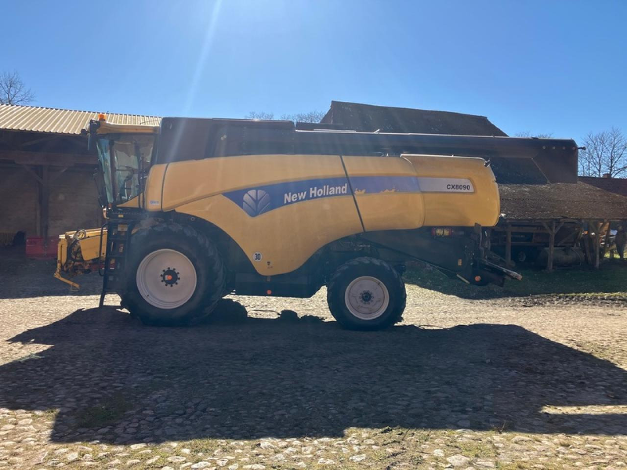 New Holland CX 8090 ALLRAD - Obilný kombajn: obrázok 2 New Holland CX 8090 ALLRAD - Obilný kombajn: obrázok 2