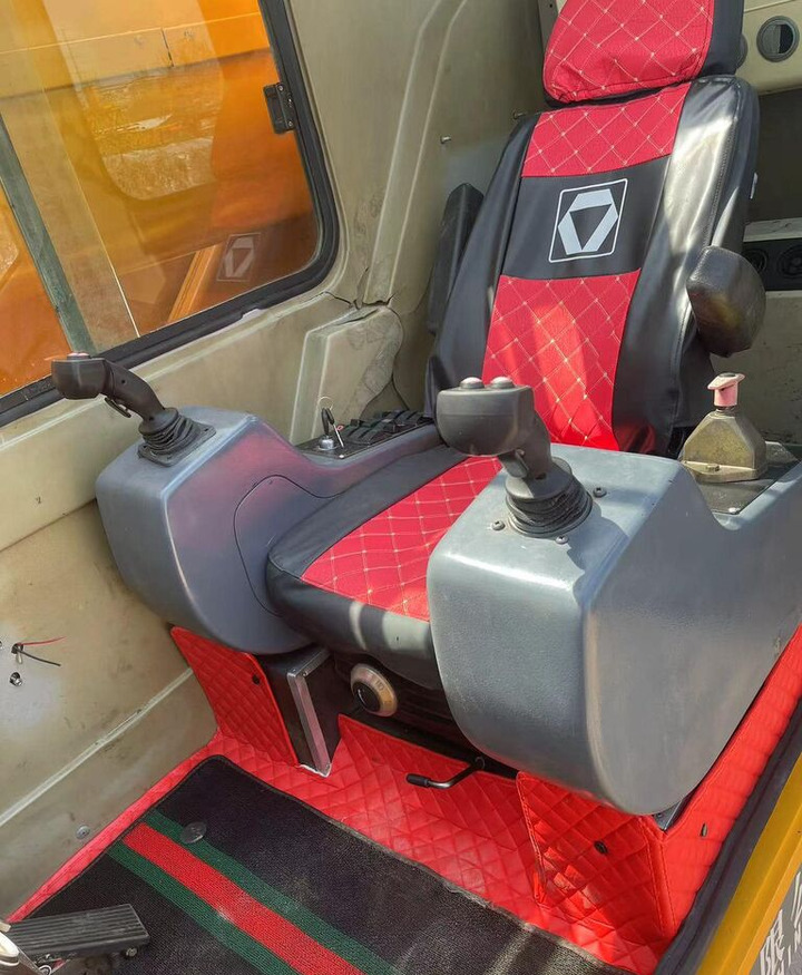 XCMG QY100K QY100K-II QY90K 100T 100ton 90 80 70 50 - Autožeriav: obrázok 5 XCMG QY100K QY100K-II QY90K 100T 100ton 90 80 70 50 - Autožeriav: obrázok 5