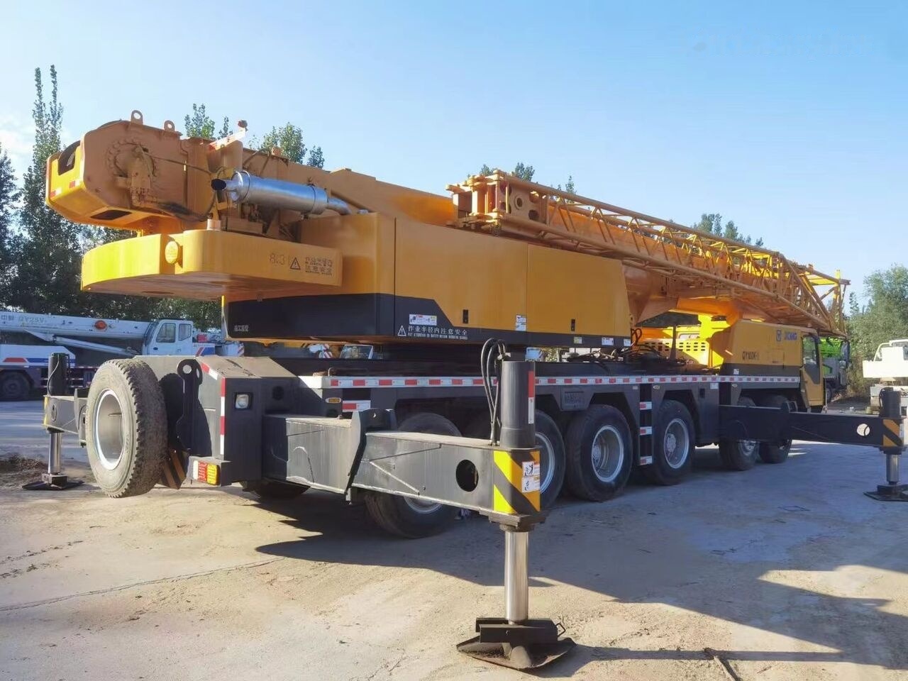 XCMG QY100K QY100K-II QY90K 100T 100ton - Autožeriav: obrázok 4 XCMG QY100K QY100K-II QY90K 100T 100ton - Autožeriav: obrázok 4