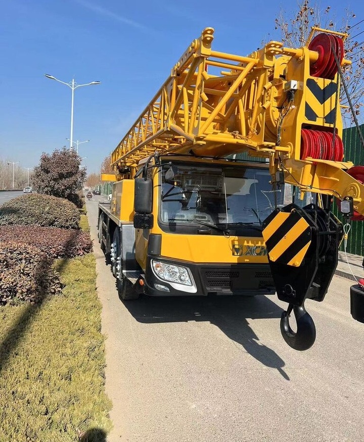 XCMG QY30K QY50K QY50B 30 40 50 60 80 100 truck crane - Autožeriav: obrázok 1 XCMG QY30K QY50K QY50B 30 40 50 60 80 100 truck crane - Autožeriav: obrázok 1