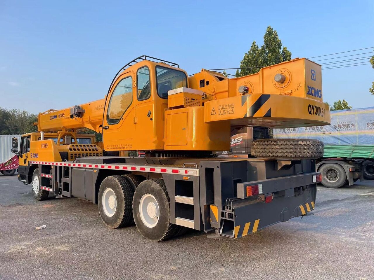 XCMG QY30KC QY30K XCT30 30T 30ton 50 60 70 80 100 - Autožeriav: obrázok 5 XCMG QY30KC QY30K XCT30 30T 30ton 50 60 70 80 100 - Autožeriav: obrázok 5