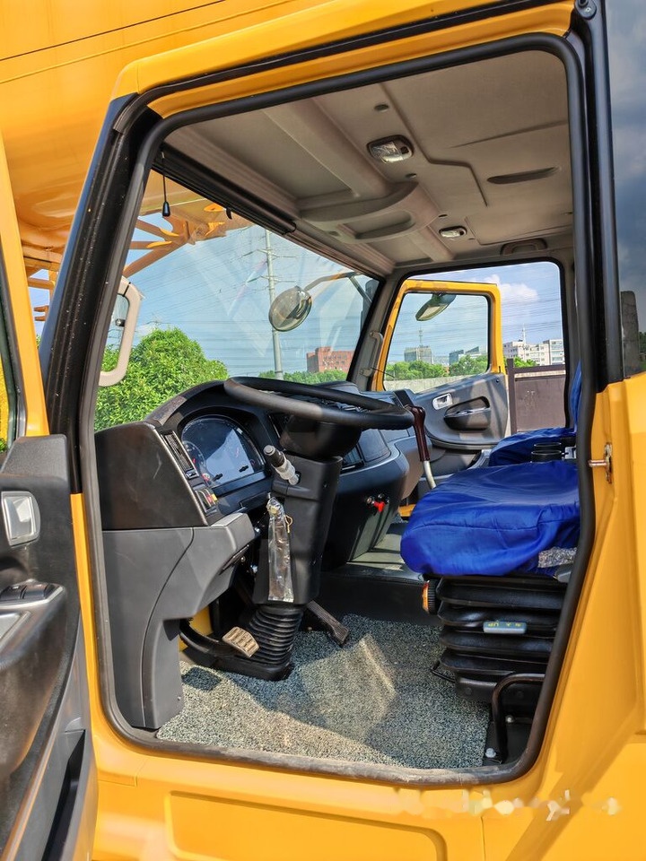 XCMG QY70KC - Autožeriav: obrázok 3 XCMG QY70KC - Autožeriav: obrázok 3
