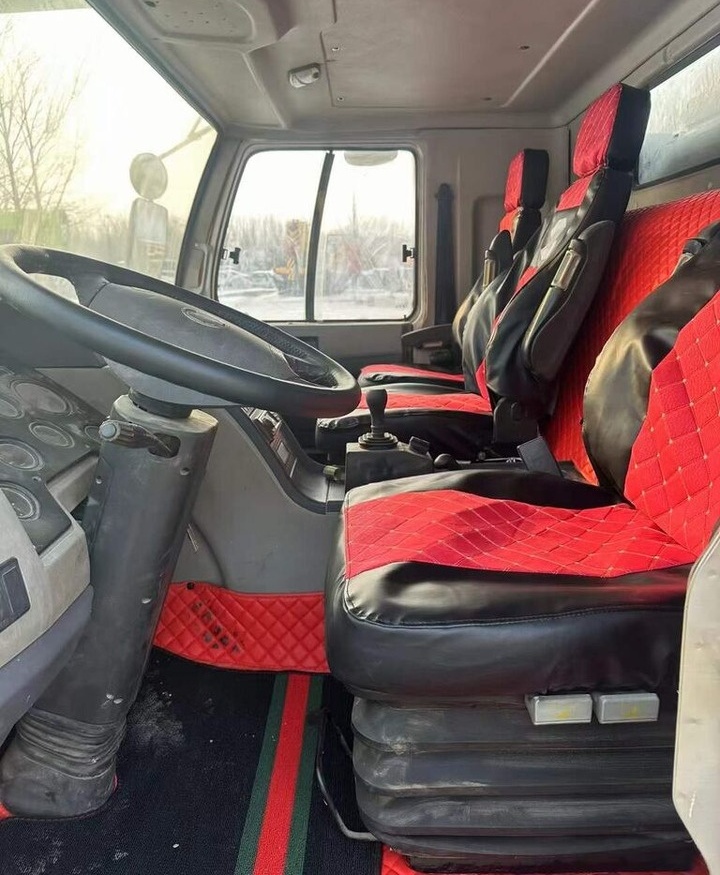 Zoomlion ZTC350 ZTC250 ZTC550 ZTC1000 35t 35ton 50t 70t - Autožeriav: obrázok 5 Zoomlion ZTC350 ZTC250 ZTC550 ZTC1000 35t 35ton 50t 70t - Autožeriav: obrázok 5