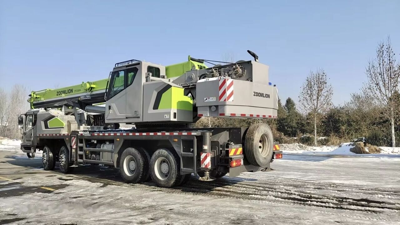 Zoomlion ZTC350 ZTC250 ZTC550 ZTC1000 35t 35ton 50t 70t - Autožeriav: obrázok 4 Zoomlion ZTC350 ZTC250 ZTC550 ZTC1000 35t 35ton 50t 70t - Autožeriav: obrázok 4