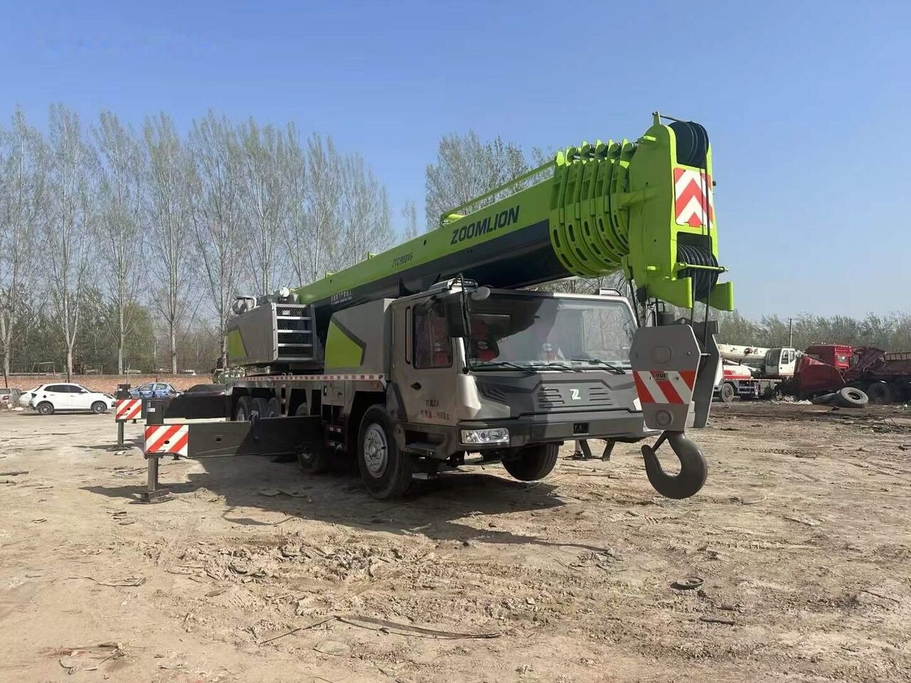 Zoomlion ZTC900V 90T 90ton 80ton 100ton - Autožeriav: obrázok 3 Zoomlion ZTC900V 90T 90ton 80ton 100ton - Autožeriav: obrázok 3