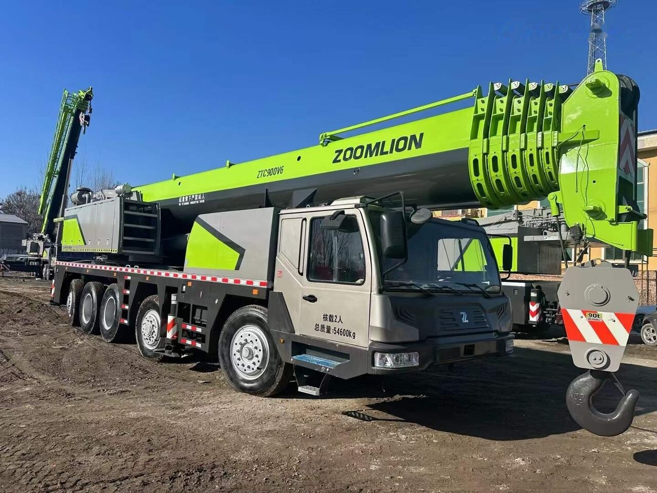 Zoomlion ZTC900V 90T 90ton 80ton 100ton - Autožeriav: obrázok 4 Zoomlion ZTC900V 90T 90ton 80ton 100ton - Autožeriav: obrázok 4